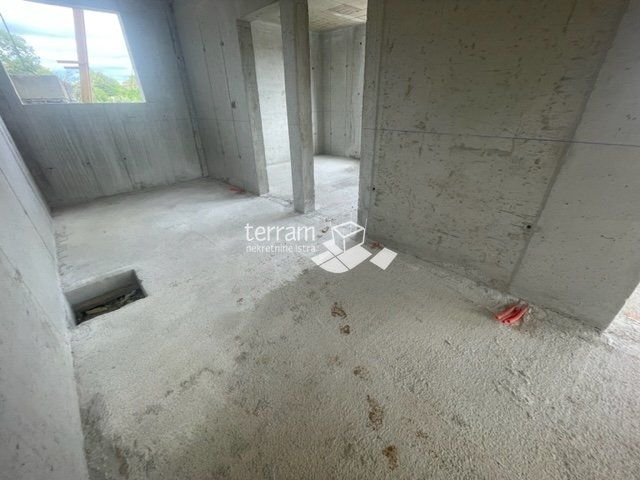 Istra, Medulin, Banjole okolica, stan sa bazenom, 130m2, 3SS+DB, vrt, NOVO!! #prodaja