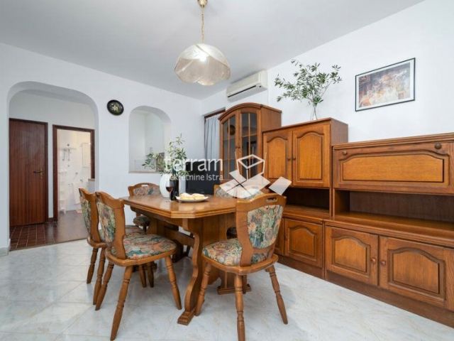 Istra, Vodnjan, Barbariga, stan/apartman 65m2, 3SS+DB, namješteno, parking, blizina mora!! #prodaja