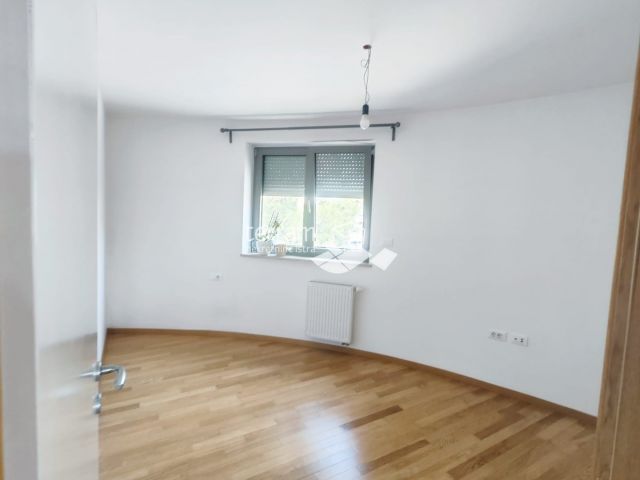 Istra, Pula, stan 122m2, 3SS+DB, TOP LOKACIJA, garaža #prodaja